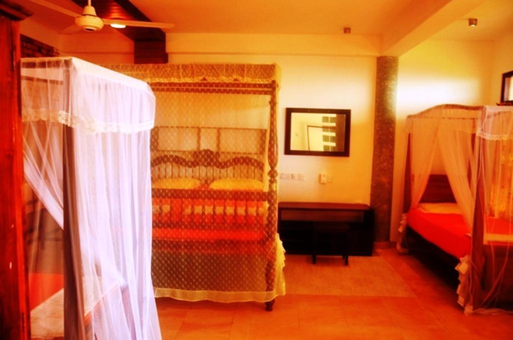 Time N Tide Beach Resort Hikkaduwa Εξωτερικό φωτογραφία